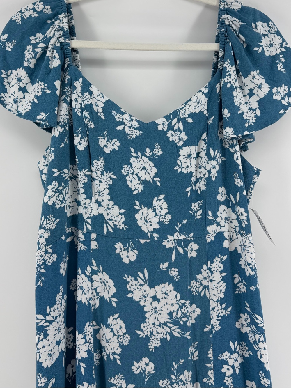 NWT Old Navy Flutter-Sleeve Crepe Midi Dress in Blue White Floral, Women's Large - Picture 3 of 10